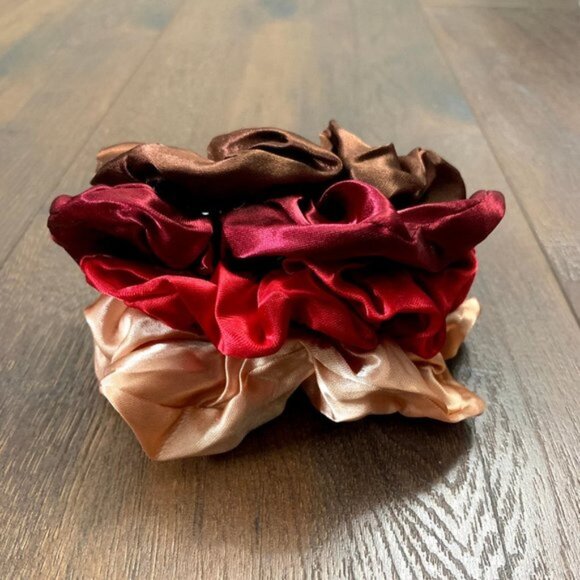 Homemade Satin Scrunchie Palette - Picture 1 of 2